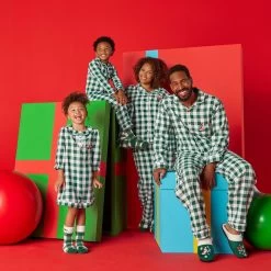 Disney Minnie Mouse And Daisy Duck Holiday Family Matching Sleep Set For Women -Disney 5104057390001 1